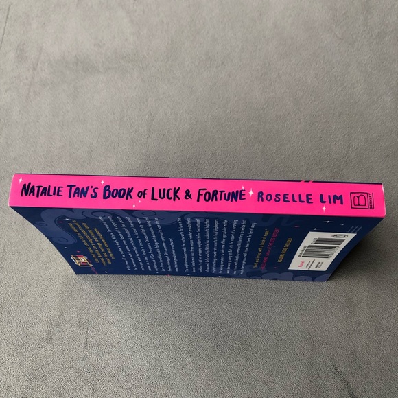 Natalie Tan’s Book of Luck & Fortune ~ Roselle Lim ~ Paperback - Picture 6 of 6